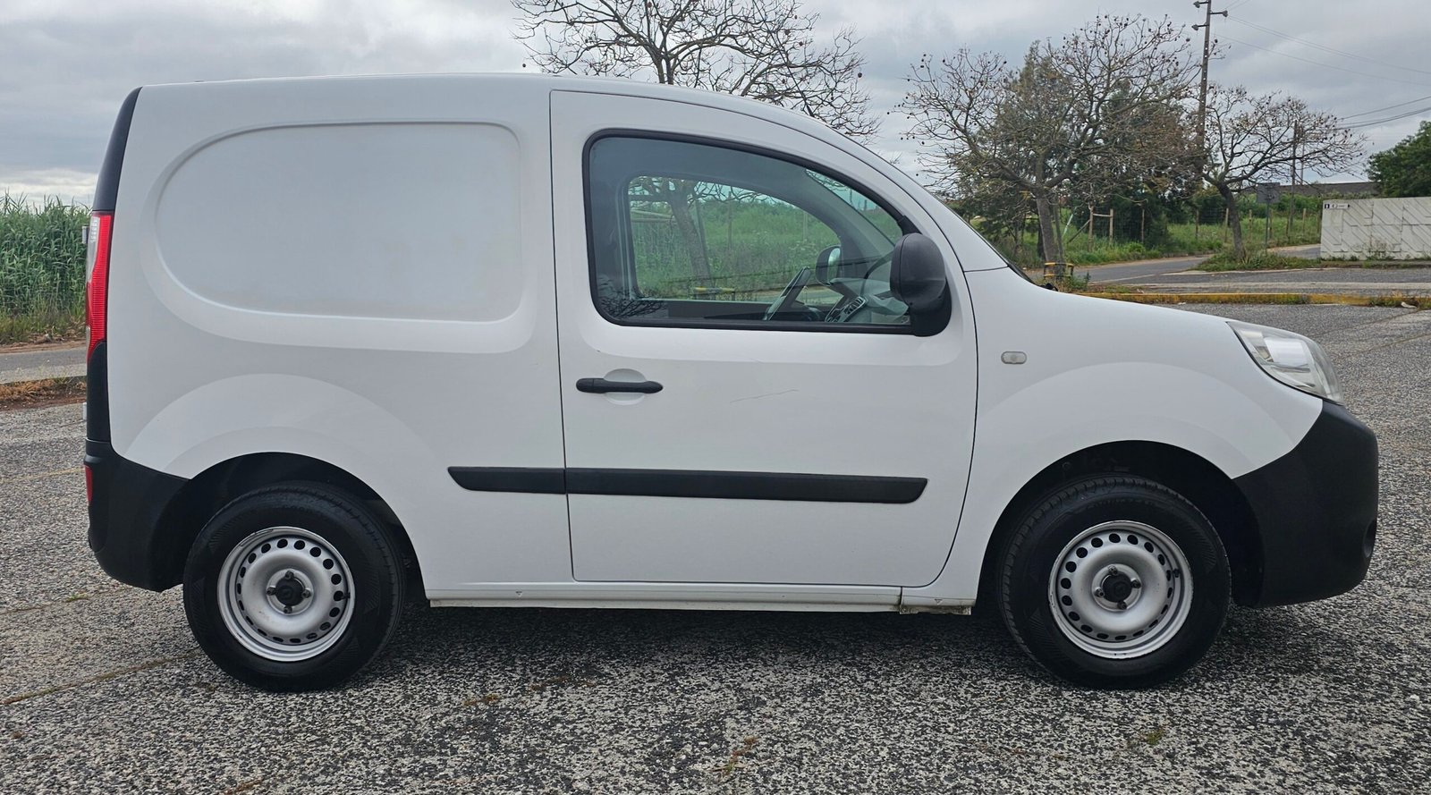 RENAULT Kangoo Express Fase II Diesel (KU2) 1.5 dCi Compact Business S/S 3L 4P (75cv) — foto 2