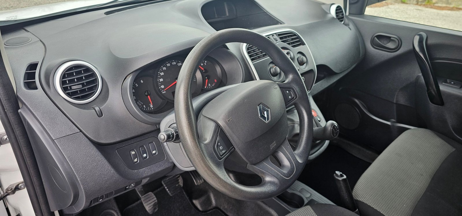 RENAULT Kangoo Express Fase II Diesel (KU2) 1.5 dCi Compact Business S/S 3L 4P (75cv) — foto 6