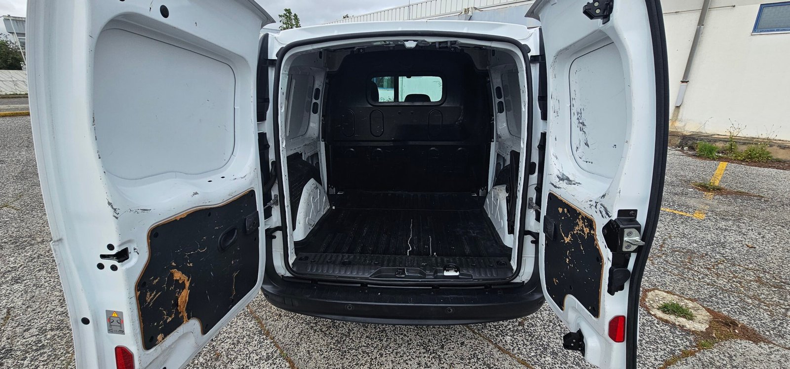 RENAULT Kangoo Express Fase II Diesel (KU2) 1.5 dCi Compact Business S/S 3L 4P (75cv) — foto 8