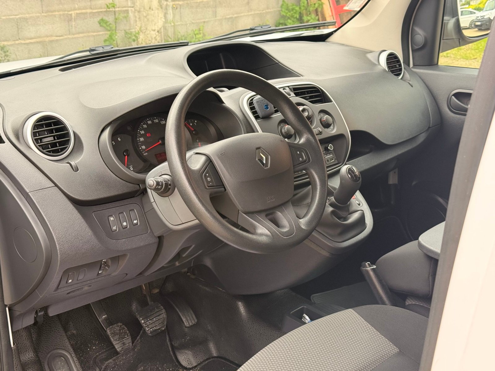 RENAULT Kangoo Express Fase II Diesel (KU2) 1.5 dCi Business S/S 3L 4P (75cv) — foto 5