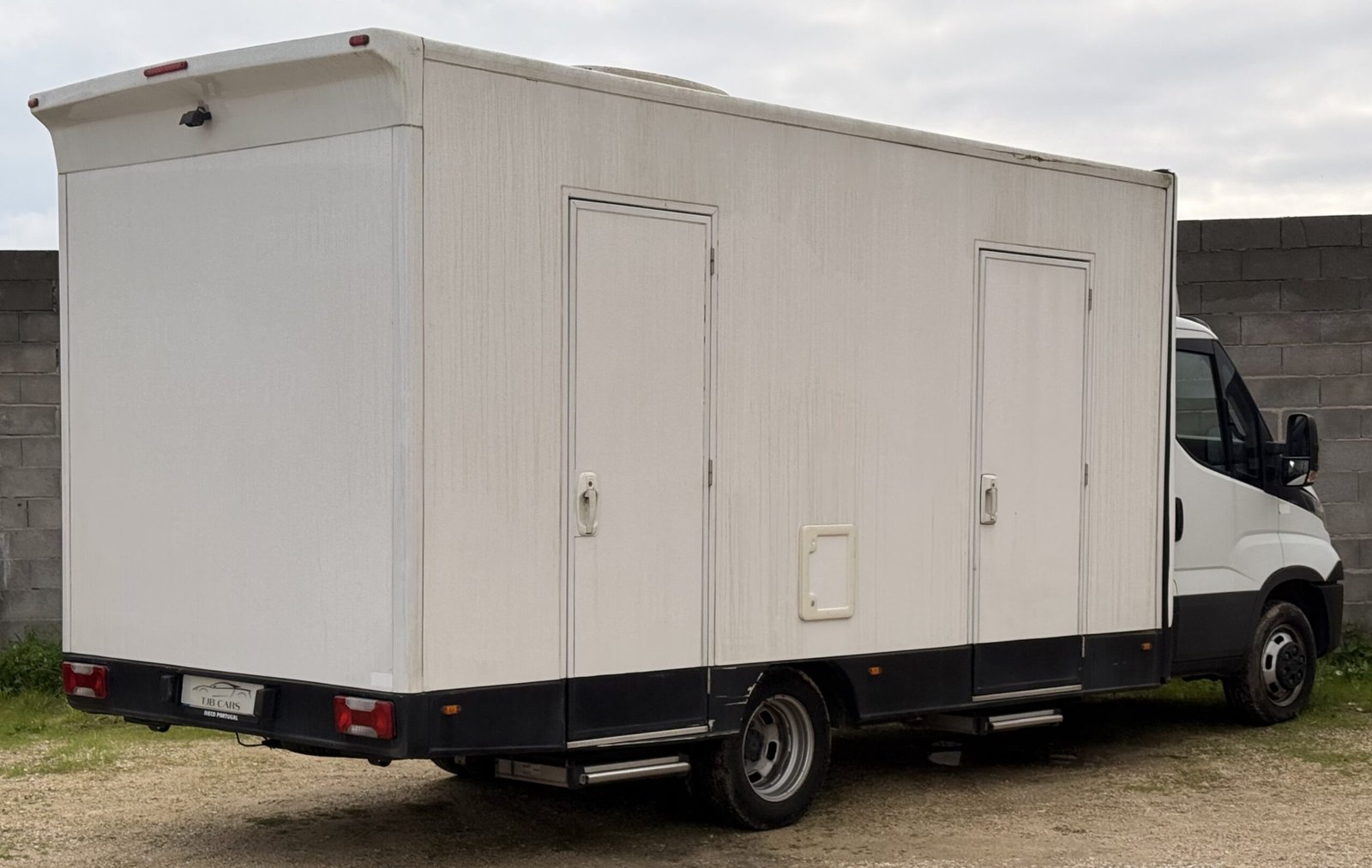 IVECO Daily Chassis-Cabina Diesel 3.0 35C18 4100 2P (180cv)