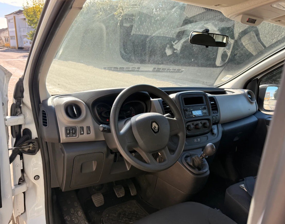 Renault Trafic Combi usada 1.6 dCi 9 Lugares 2017 — foto 7