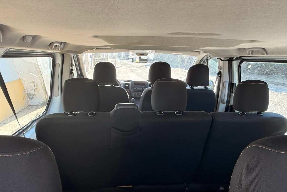 Renault Trafic Combi usada 1.6 dCi 9 Lugares 2017 — foto 8