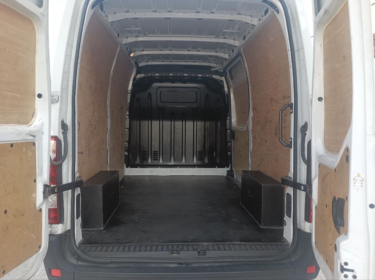 Renault Master L2H2 3.5T 5P — foto 9
