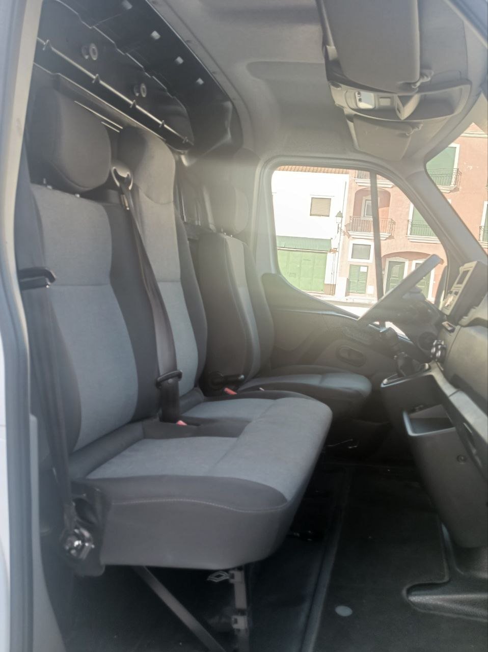 Renault Master L2H2 3.5T 5P — foto 11