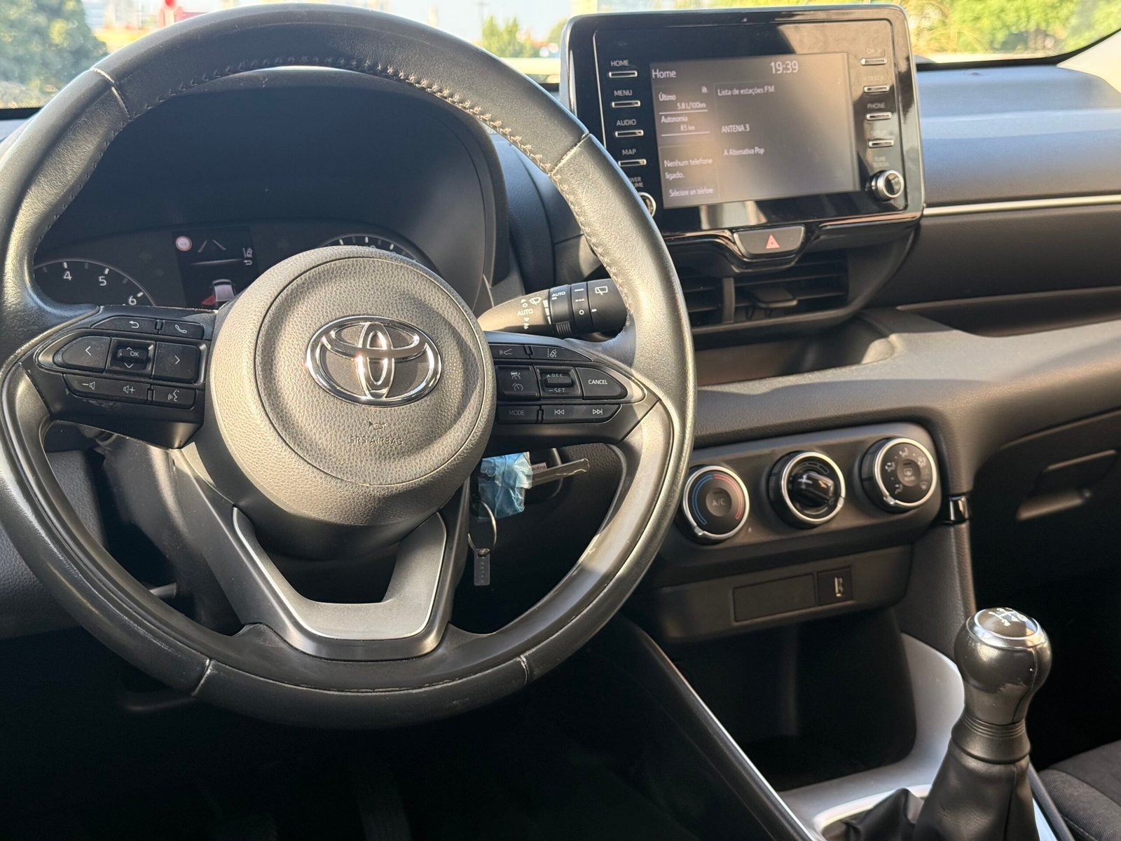 Toyota Yaris 1.0 VVT-i Comfort Plus 2021 — foto 10