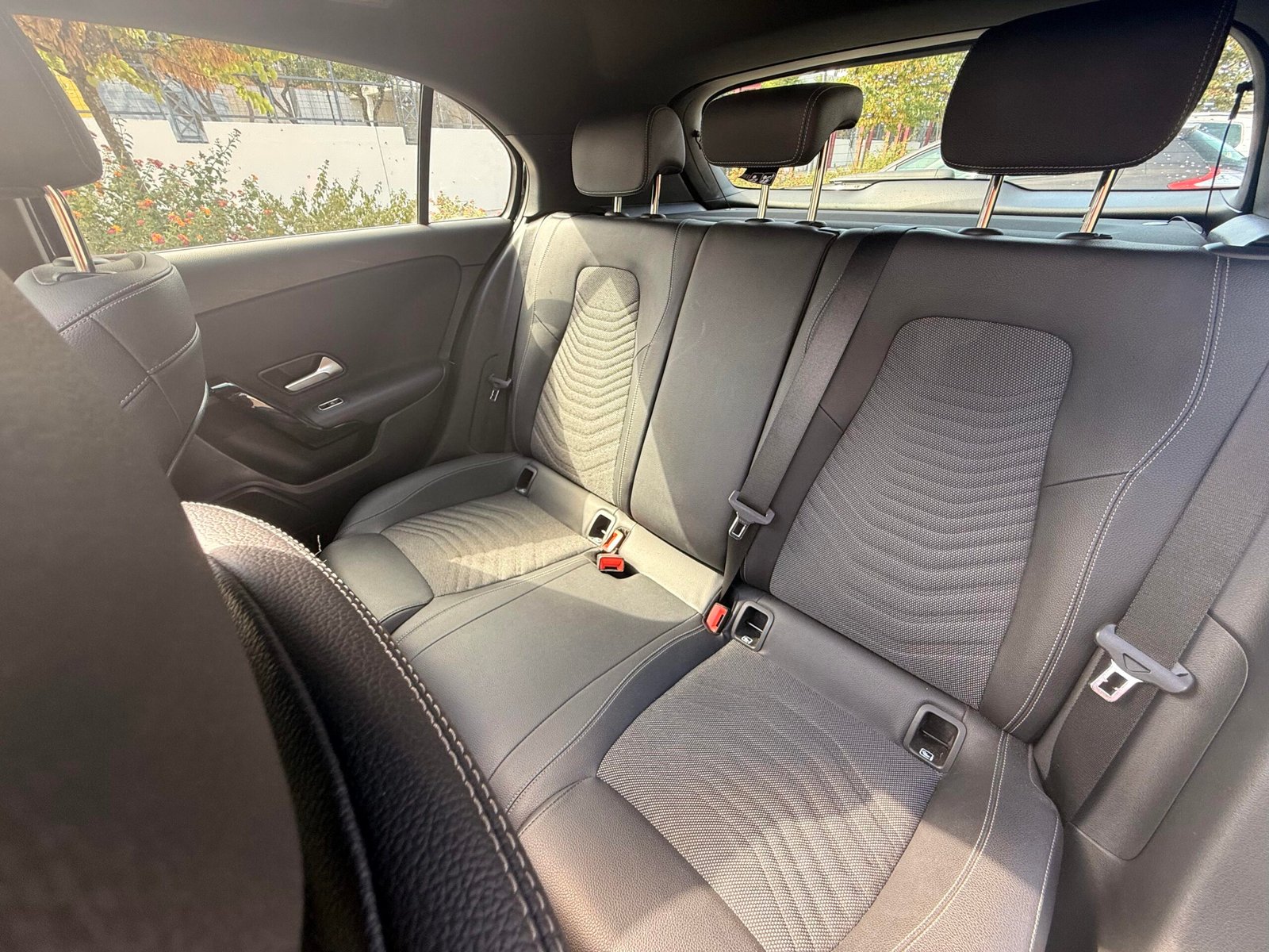 Interior do Mercedes Classe A 180d usado Style Plus
