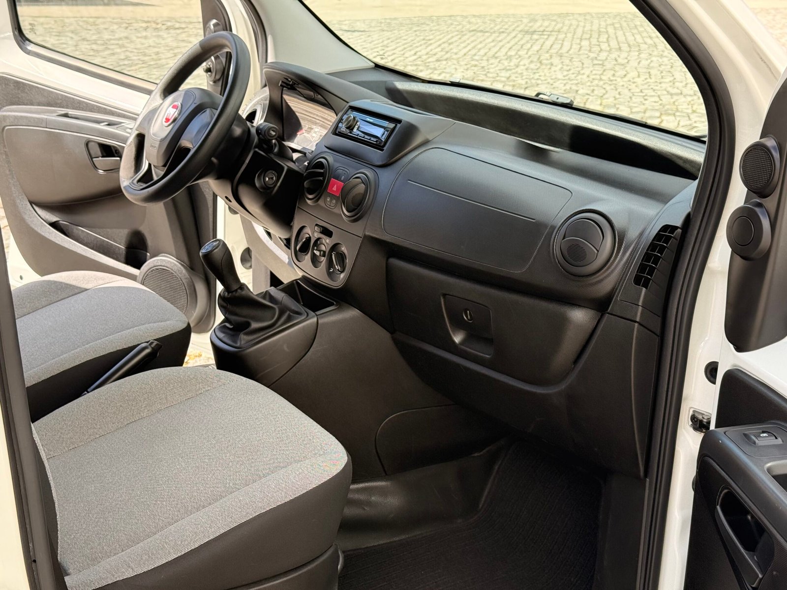 FIAT Fiorino Diesel (225) 1.3 M-jet SX 4P (80cv) — foto 12