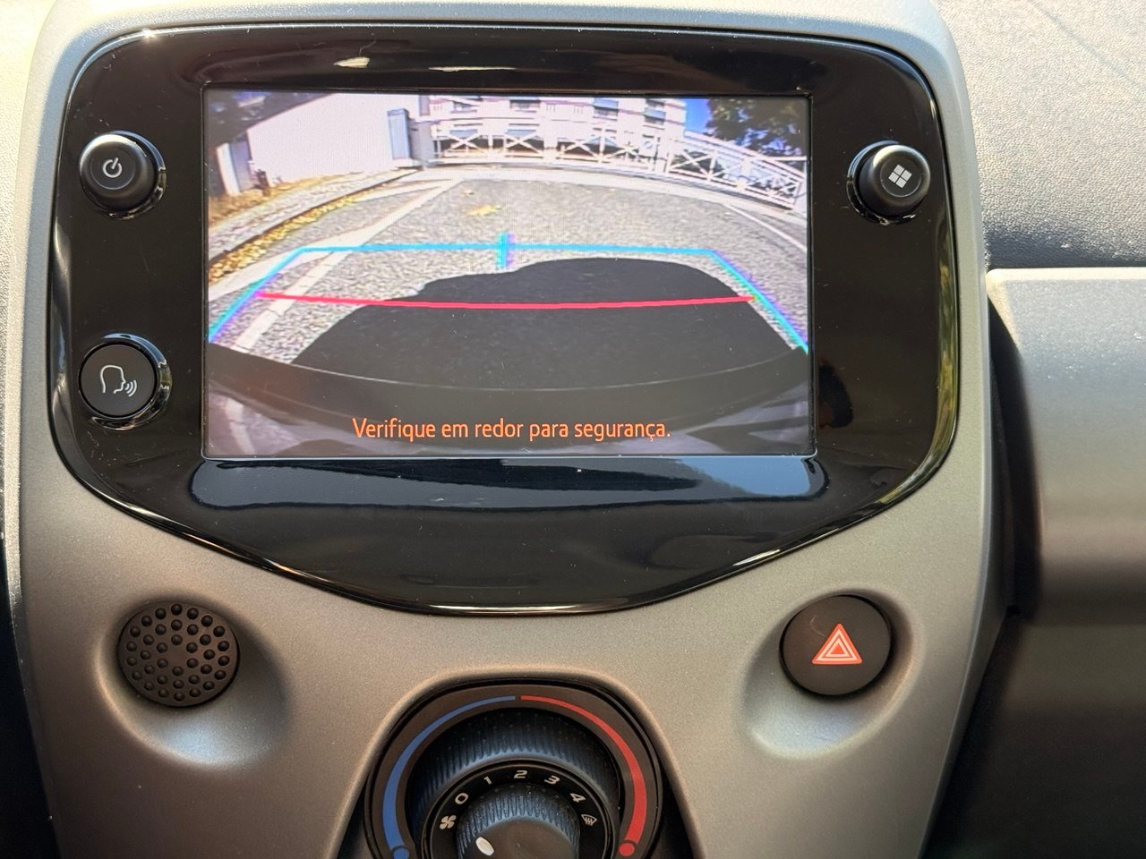 Toyota Aygo 1.0 X-Play + X-Touch 2021 — foto 11